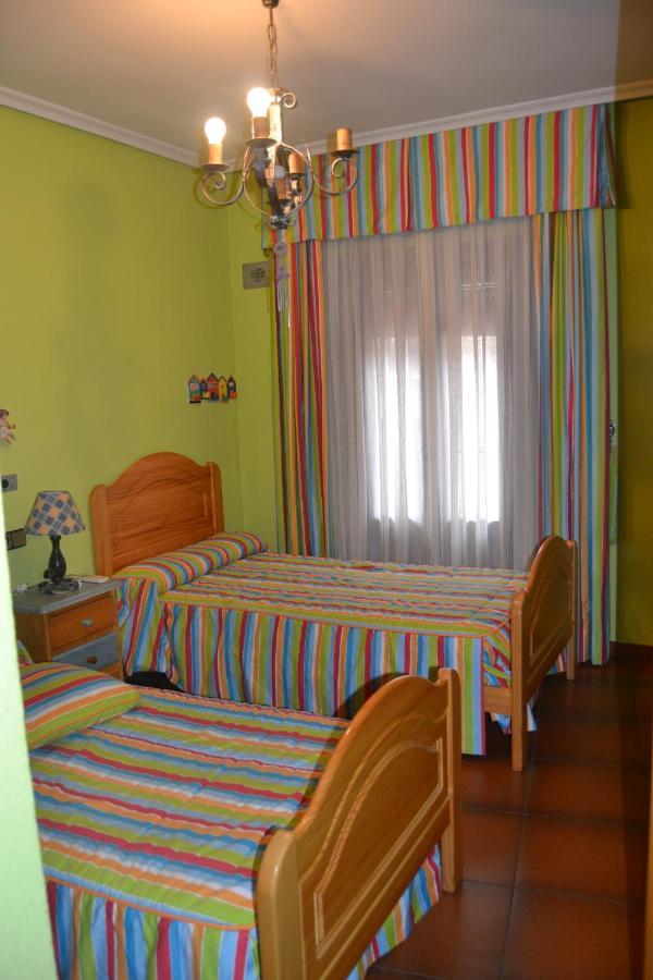 Casa Santo Tome Apartment โตเลโด ภายนอก รูปภาพ